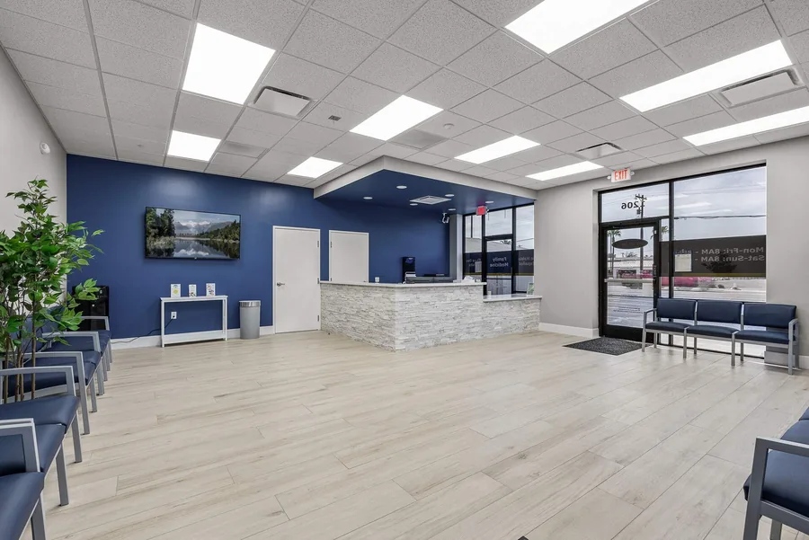 MY DR NOW: MY DR NOW medical-office waiting room and reception in Mesa Arizona