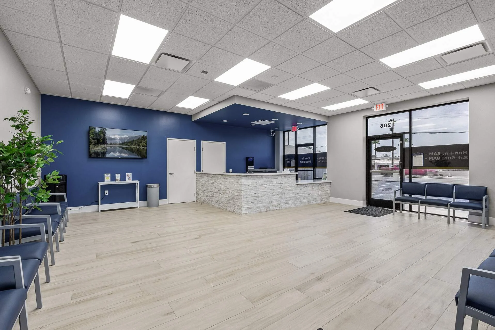 MY DR NOW: MY DR NOW medical-office waiting room and reception in Mesa Arizona