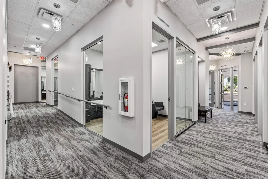 Wild Souls Salon Suites: Finished corridor intersection at Wild Souls Salon Suites